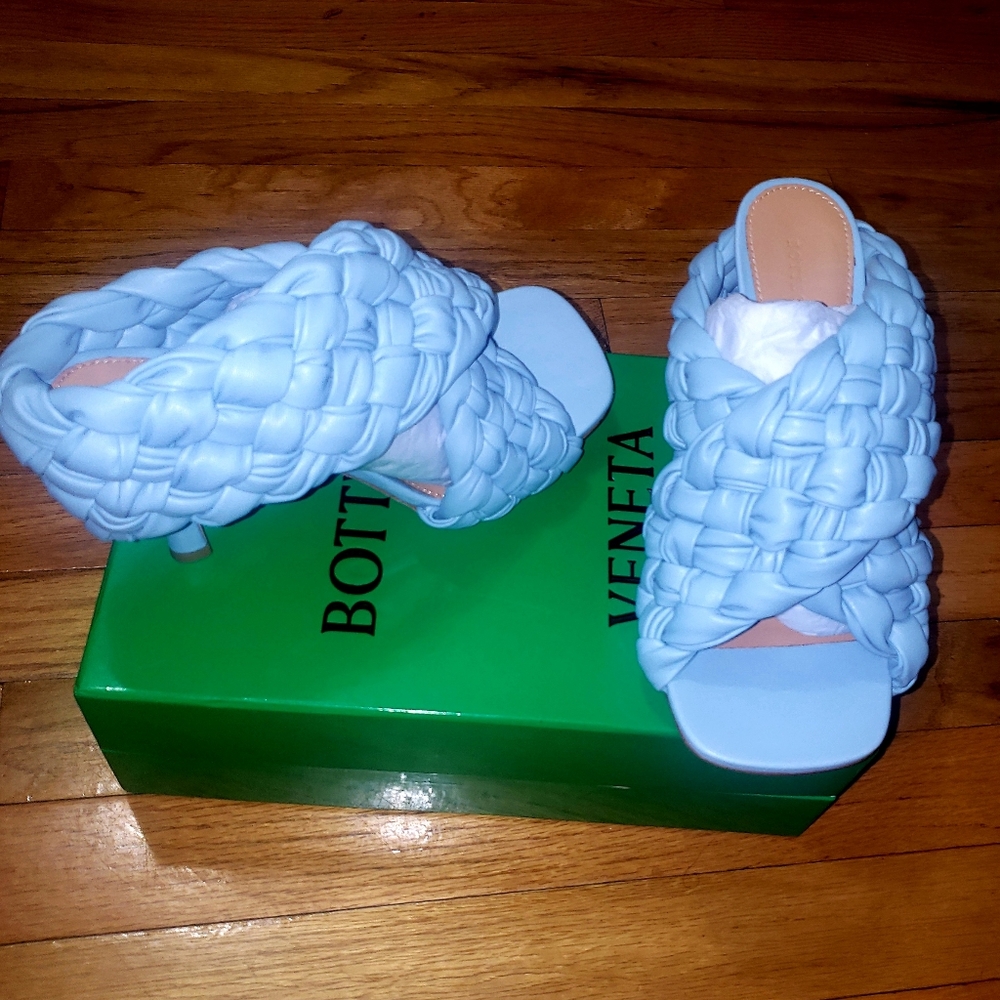 Bottega veneta slides sandals
